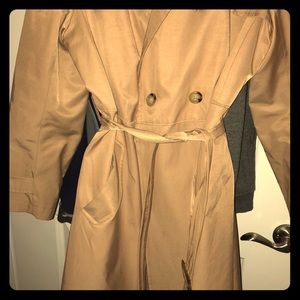 Classic beige trench by Ralph Lauren